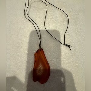 Agate pendant necklace
